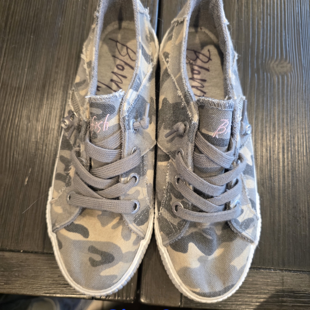 Blowfish Malibu Women’s Gray Camo Slip-On Sneakers